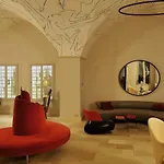 Palazzo Maresgallo & 4*