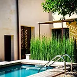 Bed and Breakfast Palazzo Maresgallo & 4*
