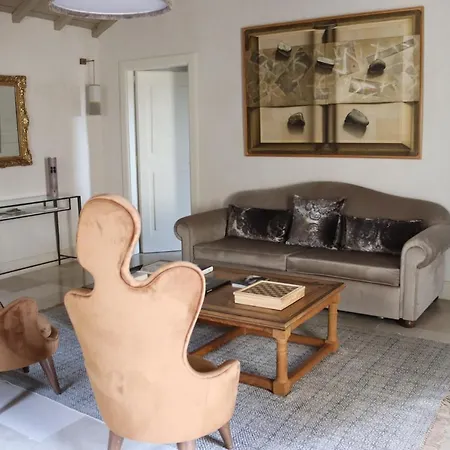Bed & Breakfast Palazzo Maresgallo & *