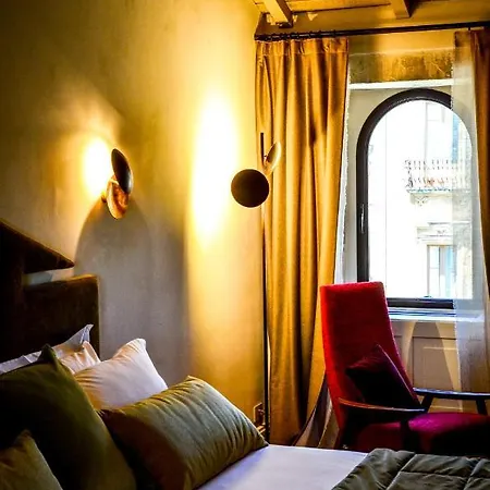 Palazzo Maresgallo & Panzió 4*