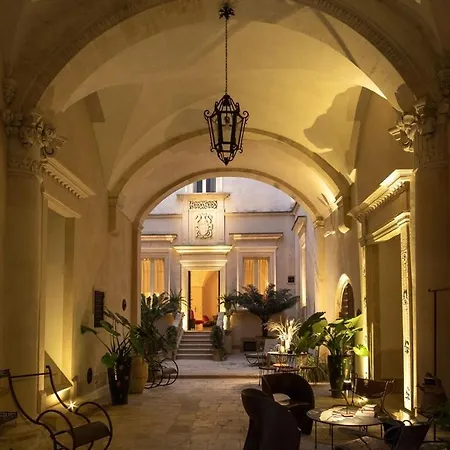 Palazzo Maresgallo & Couette-café Lecce