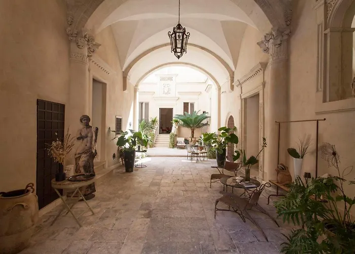Palazzo Maresgallo & 4*