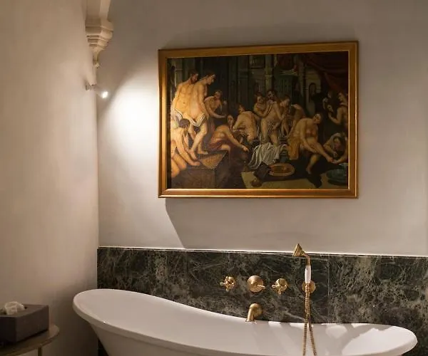 Palazzo Maresgallo Bed & Breakfast 4*