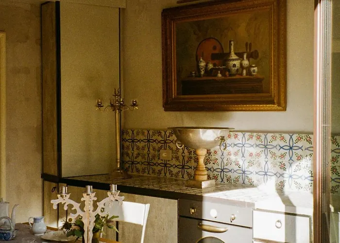 Palazzo Maresgallo & לינה וארוחת בוקר לצ'ה